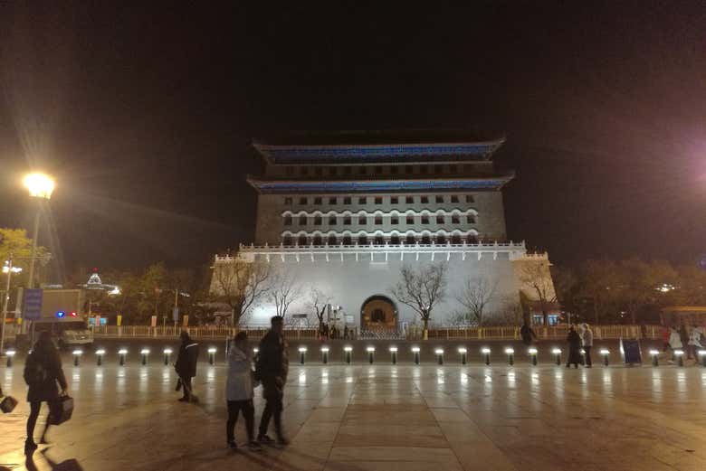 See the impressive Zhengyangmen